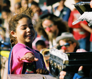 I krokodilväskans käftar