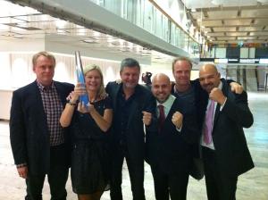 Kristallen för "Årets granskning" 2011: Från vänster: Mats Deland, Cecilia Wanger, Johan Åsard, Fredrik Quistbergh, Henrik Brandão Jönsson och Aleksandar Vujanovic.    Hela teamet bakom granskningen hittar du här:  http://www.tv4.se/1.1921006/2010/11/28/teamet_bakom_granskningen