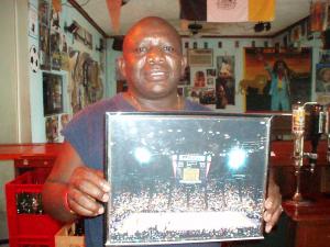 Felix i PG´s Sportsbar