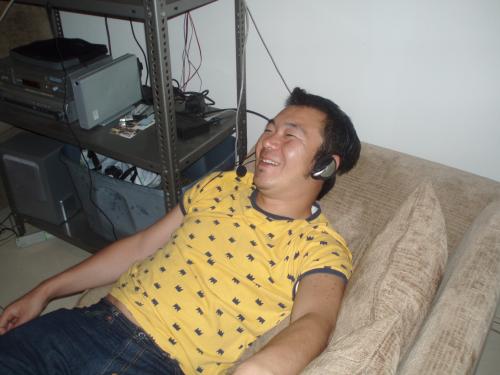 Hiro skypar och chillar