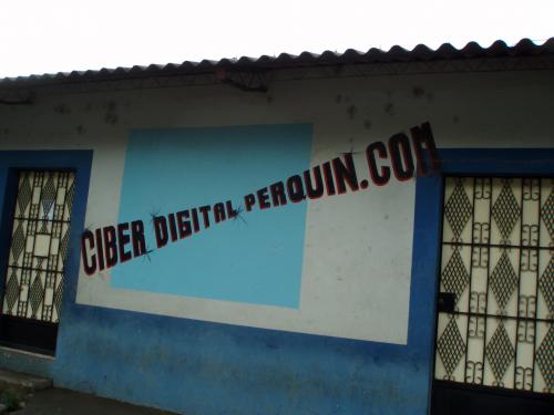 Internetkafé i Perquin