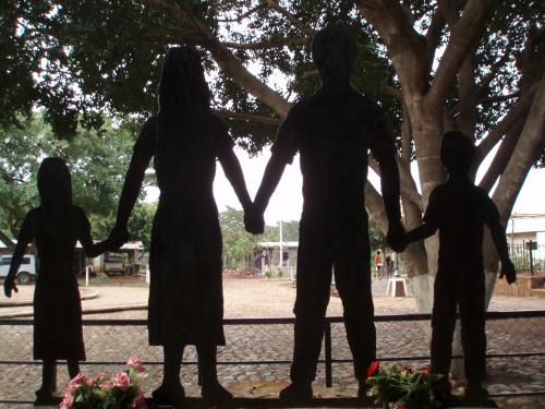 Minnesmonumentet, bakifrån