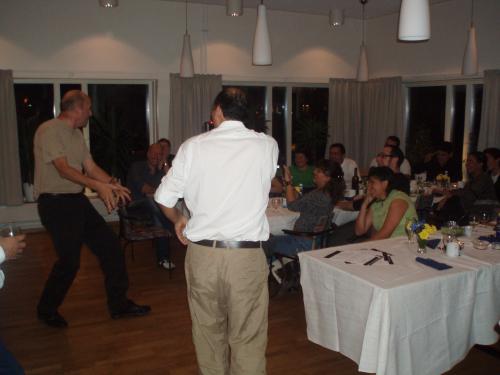 ...först översatt från engelska till spanska...