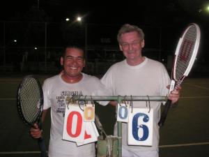 Saul &amp; Mr G: På tennisbanan i Parque Miramonte 2007-02-01